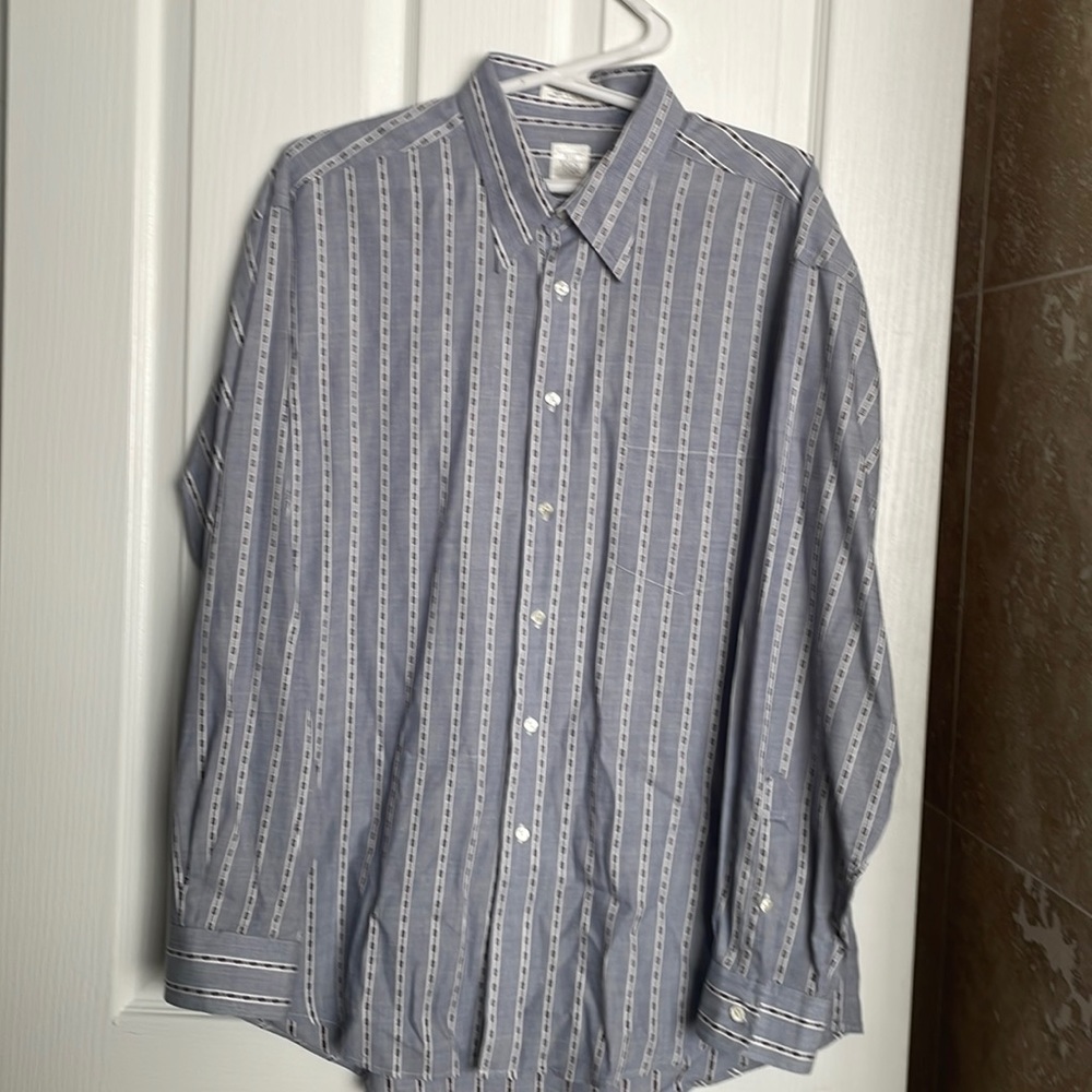 Men’s dress/casual shirt
